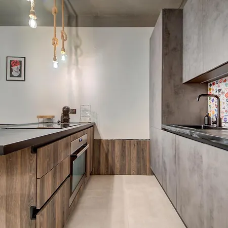 New Maisonette In The Centre Of Daire *