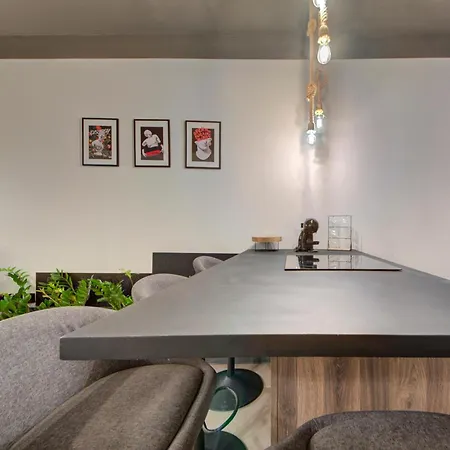 New Maisonette In The Centre Of *