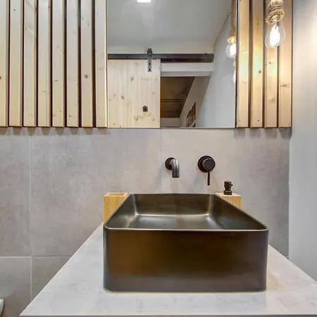 New Maisonette In The Centre Of *