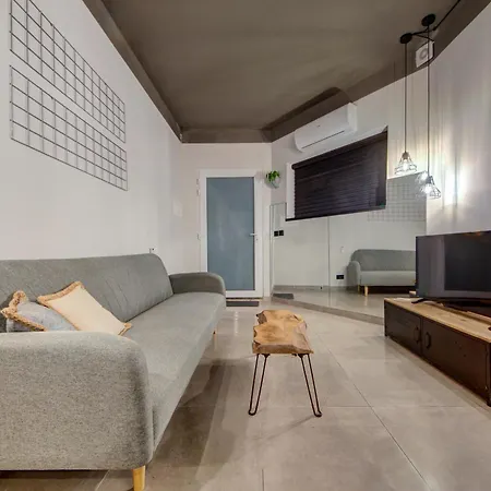 New Maisonette In The Centre Of Appartement