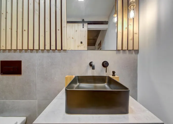 New Maisonette In The Centre Of *