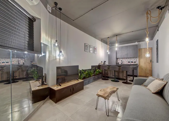 New Maisonette In The Centre Of