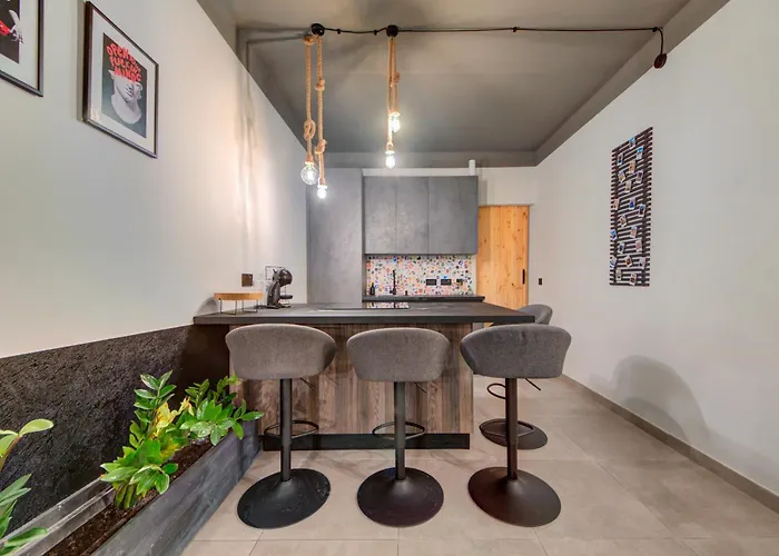 Apartament New Maisonette In The Centre Of *